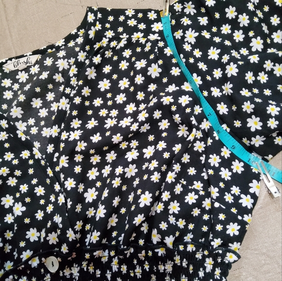 Blush Black/White/Yellow Floral Tie Front Puff Sleeve Smocked Dress Size 2X - Picture 6 of 9